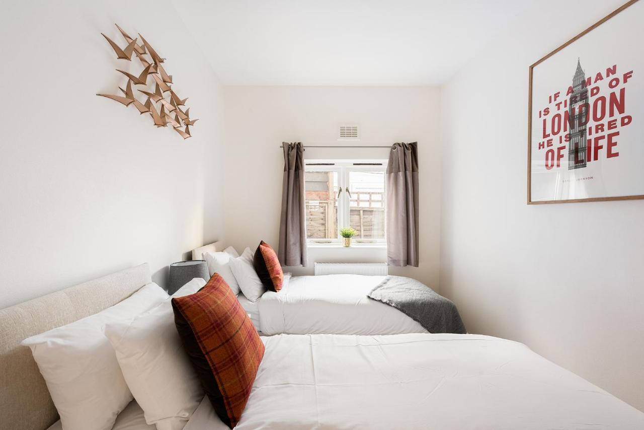 Heart Of Ealing Apartment With Garden Londýn Exteriér fotografie
