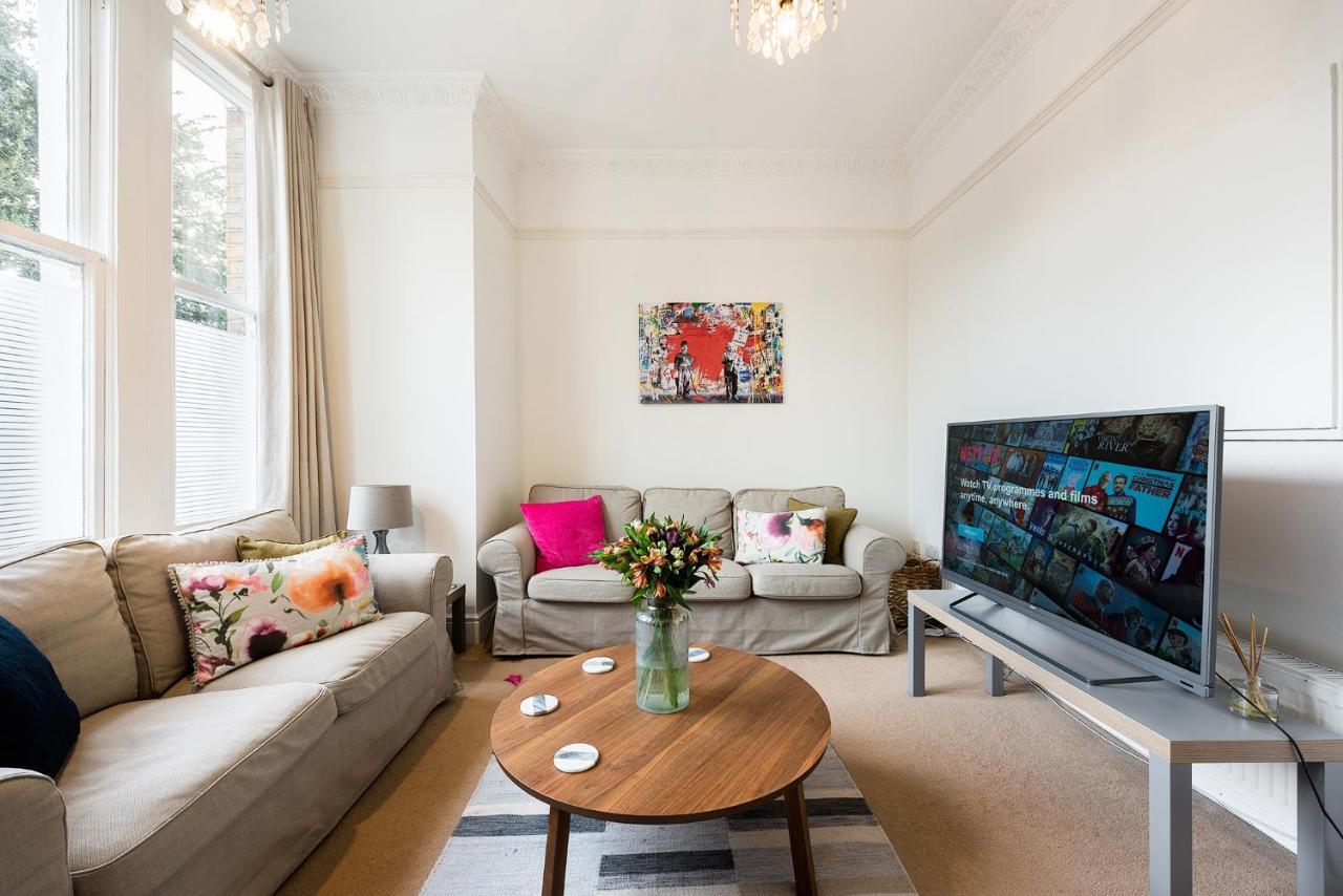 Heart Of Ealing Apartment With Garden Londýn Exteriér fotografie