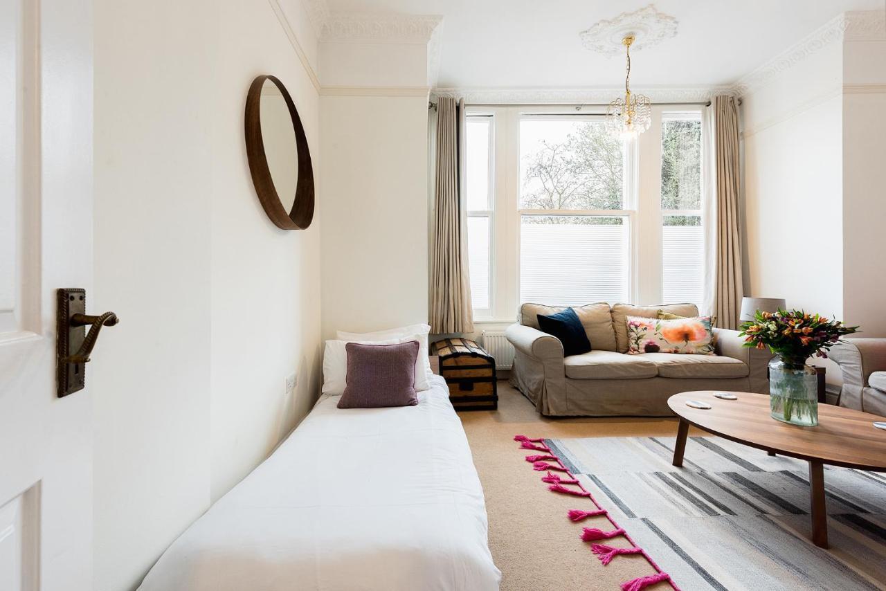Heart Of Ealing Apartment With Garden Londýn Exteriér fotografie