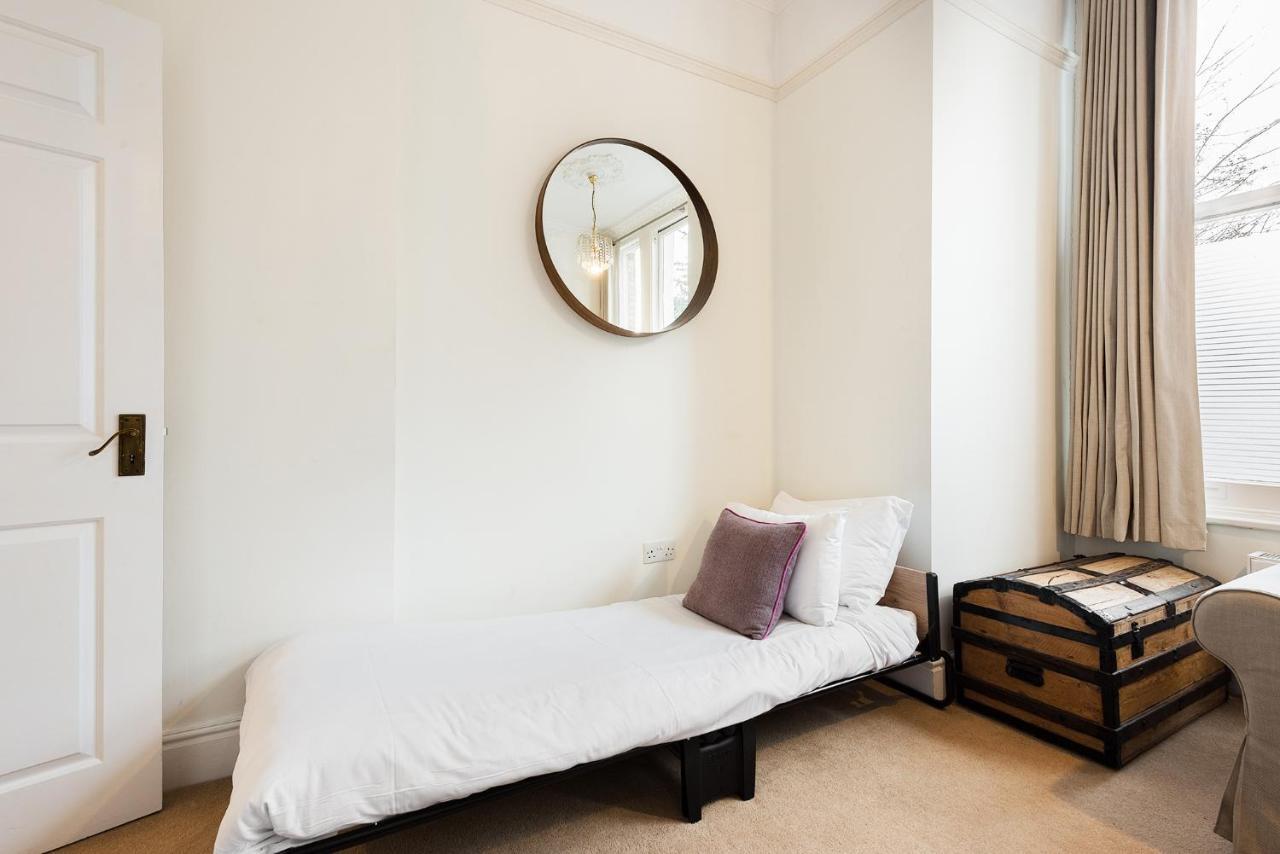 Heart Of Ealing Apartment With Garden Londýn Exteriér fotografie